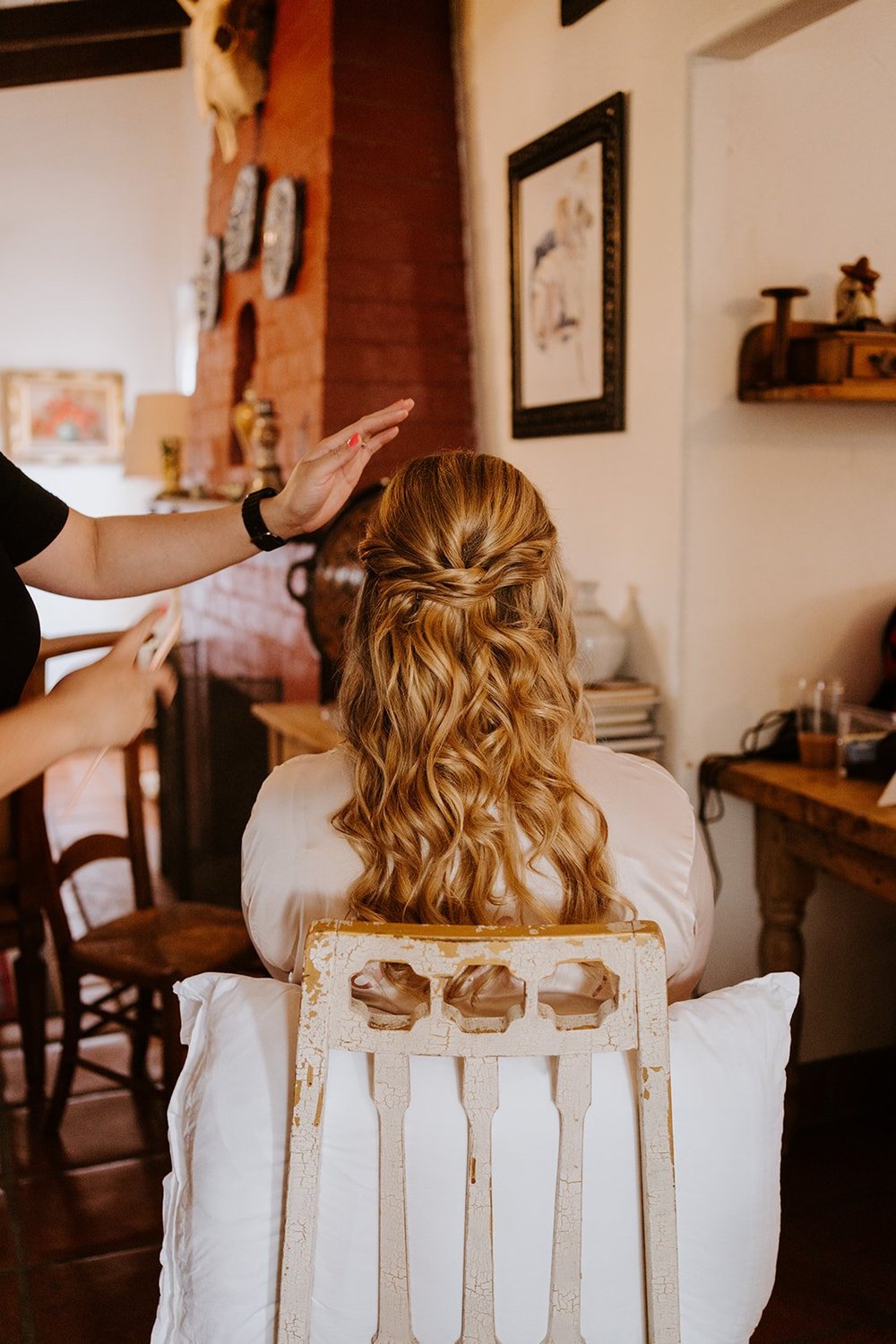 mo-alex-wedding-bride-getting-ready-tida-svy-photography-34.jpg