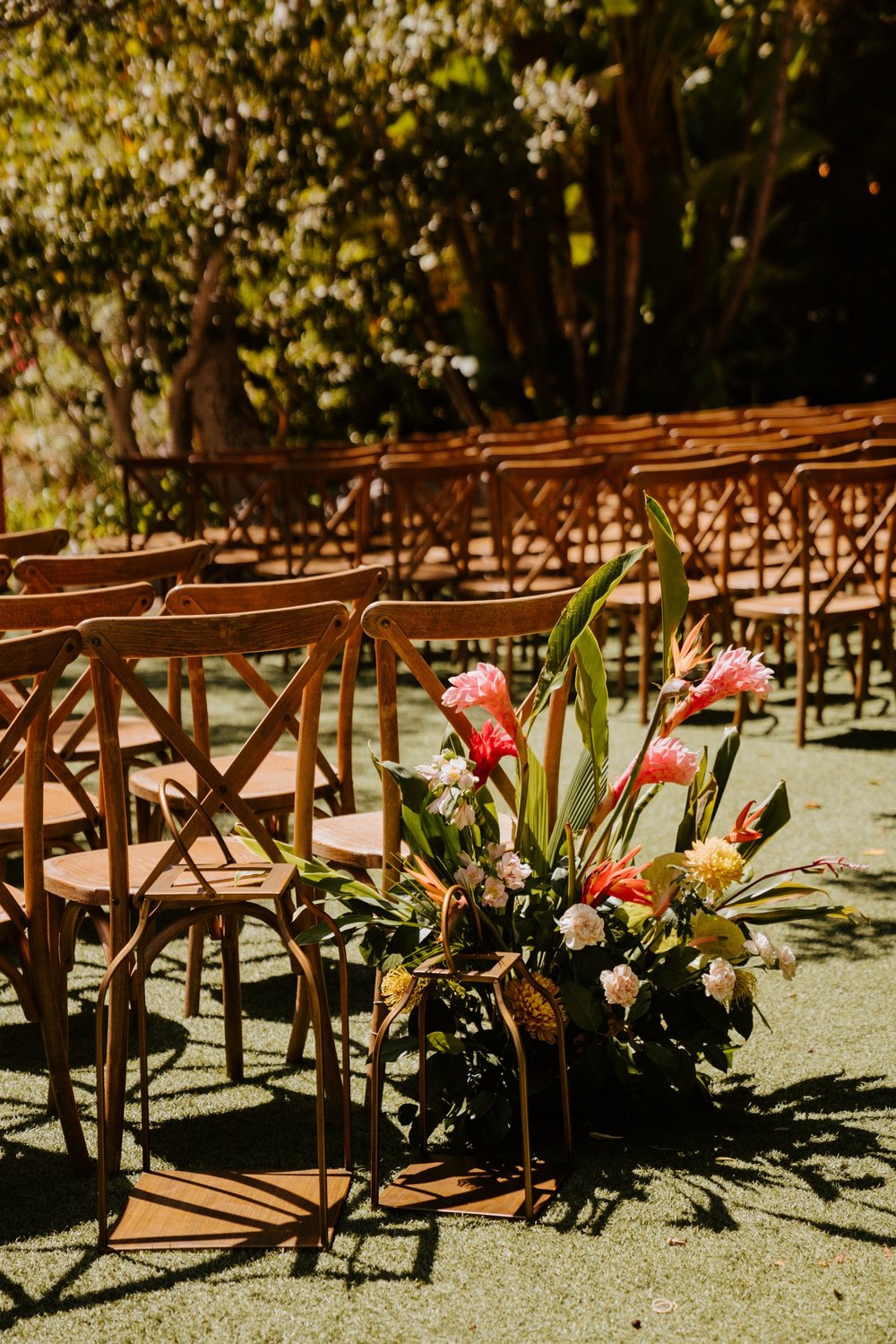 Tropical wedding ceremony flowers, Botanica Oceanside wedding ceremony set up, San Diego wedding venue, photo by TIda Svy, San Diego wedding photographer
