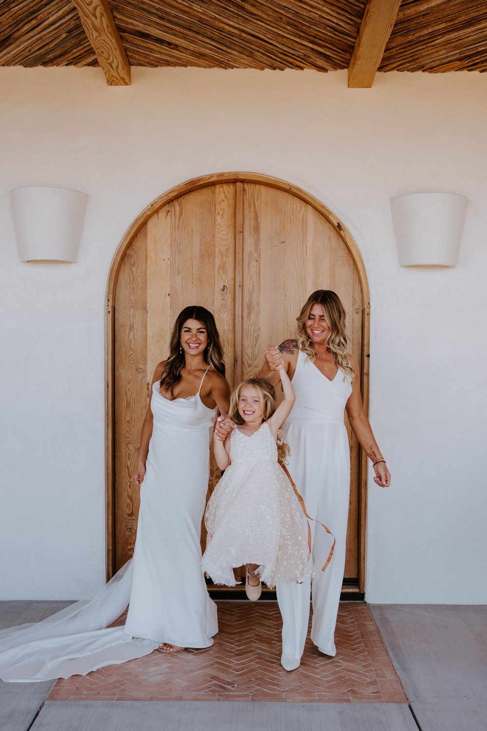 LGBTQ Joshua Tree airbnb elopement, Photo by Tida Svy