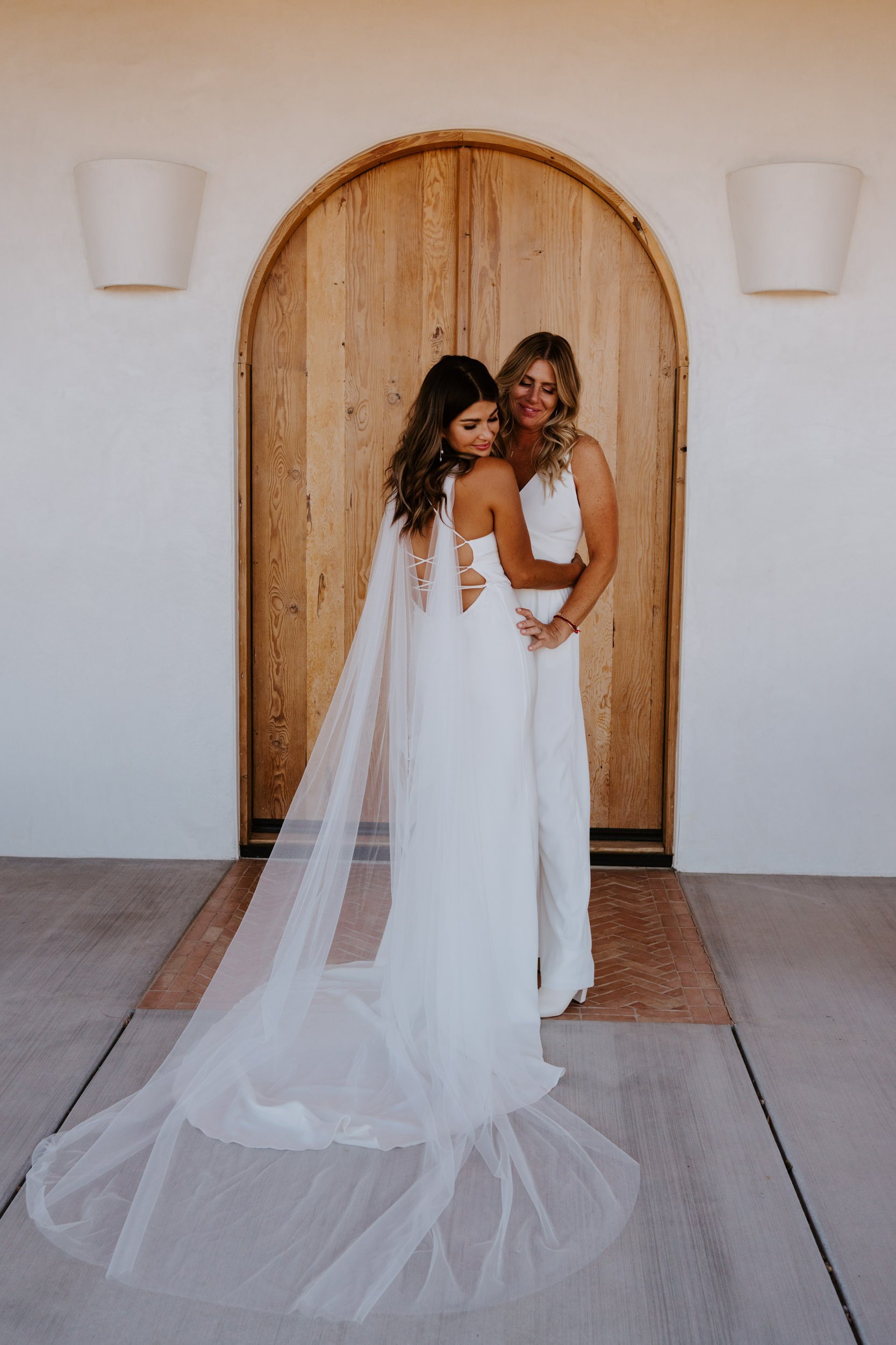 LGBTQ Joshua Tree airbnb elopement, Photo by Tida Svy