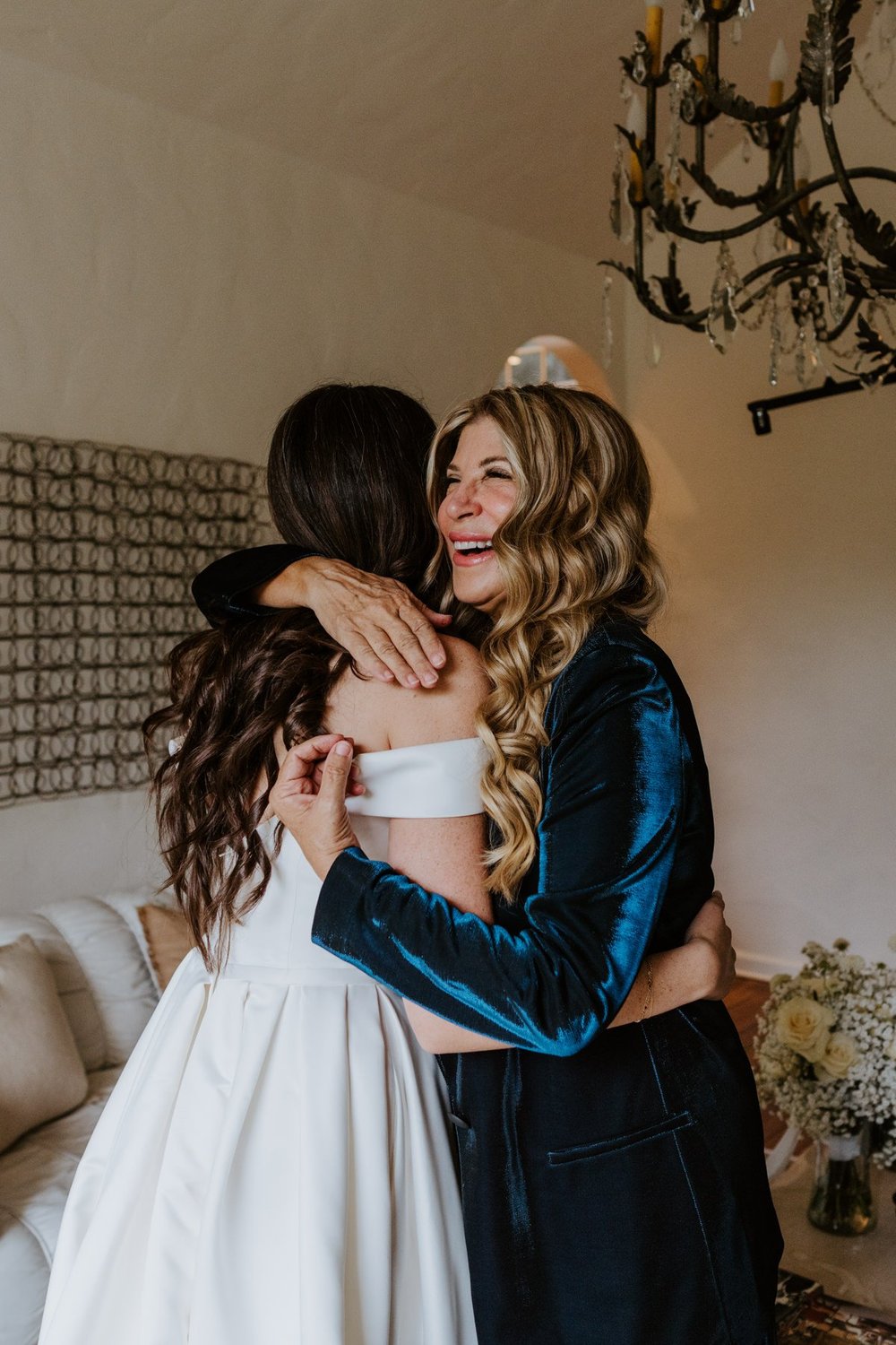 Bride getting ready, photo by Tida Svy, Los Angeles Wedding Photographer