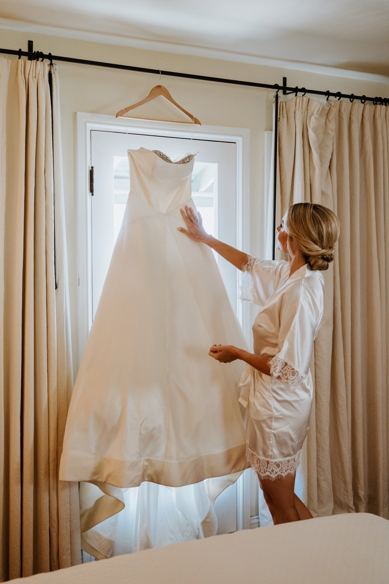 Bride getting ready at The O’Donnell House Palm Springs Wedding Photography by Tida Svy, www.tidasvy.com