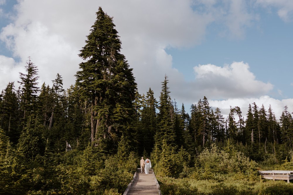  North Cascades National Park Elopement at Picture Lake, Pacific Northwest Elopement, Washington Elopement, Photography by Tida Svy | www.tidasvy.com 