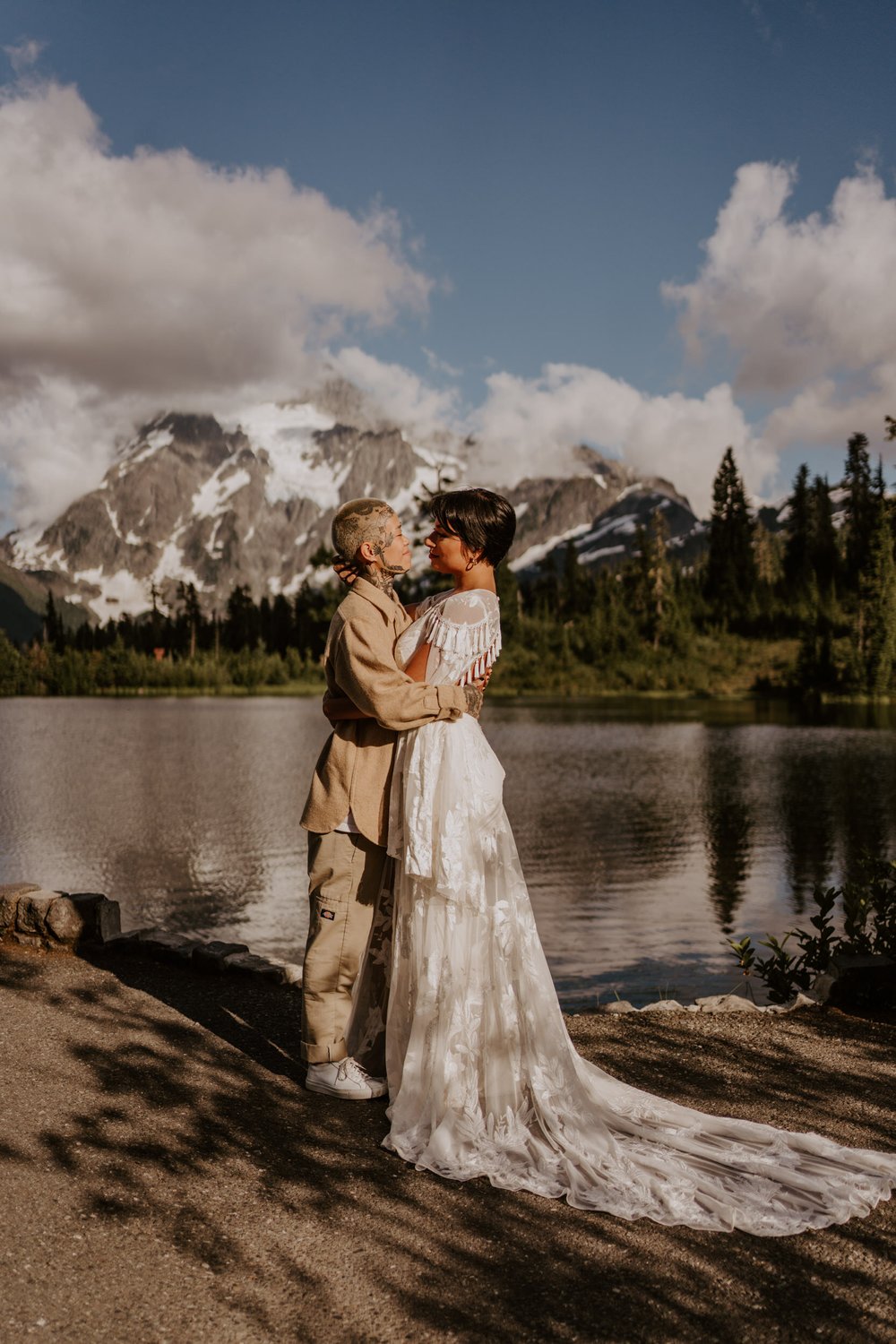 North Cascades National Park Elopement at Picture Lake, Pacific Northwest Elopement, Washington Elopement, Photography by Tida Svy | www.tidasvy.com