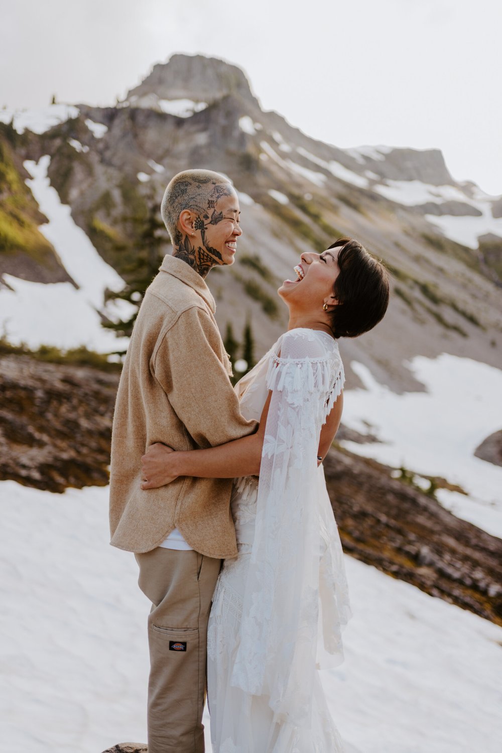 North Cascades National Park Elopement at Bagley Lakes, Mt.Baker Elopement, Artist Point Elopement, Pacific Northwest Elopement, Lesbian Couple, Photography by Tida Svy | www.tidasvy.com