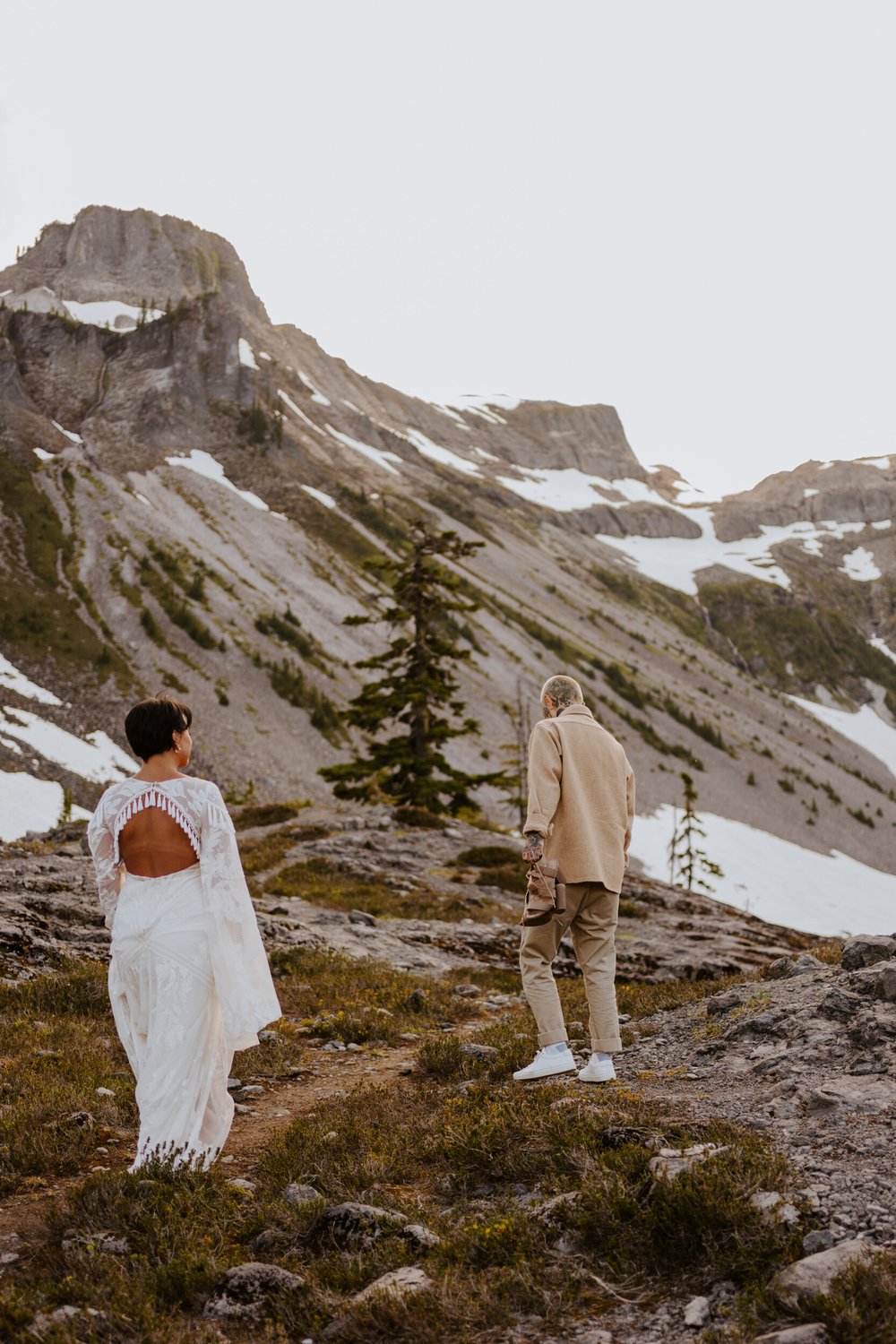 North Cascades National Park Elopement at Bagley Lakes, Mt.Baker Elopement, Artist Point Elopement, Pacific Northwest Elopement, Lesbian Couple, Photography by Tida Svy | www.tidasvy.com