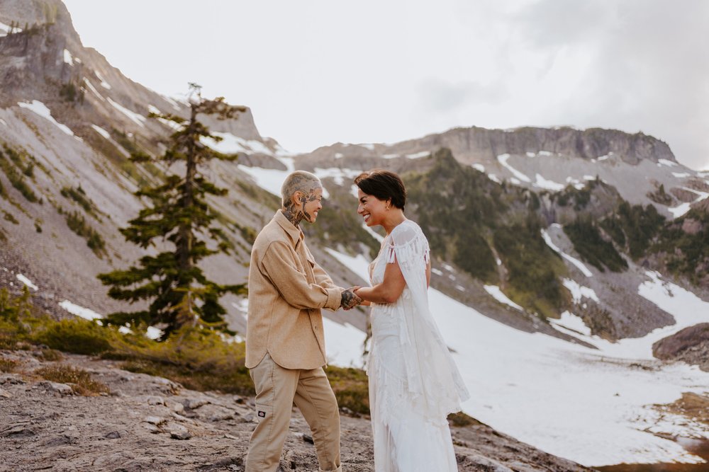 North Cascades National Park Elopement at Bagley Lakes, Mt.Baker Elopement, Artist Point Elopement, Pacific Northwest Elopement, Lesbian Couple, Photography by Tida Svy | www.tidasvy.com