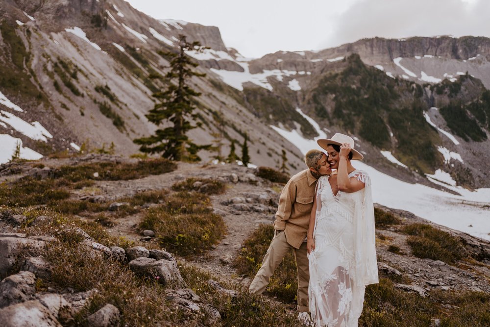 North Cascades National Park Elopement at Bagley Lakes, Mt.Baker Elopement, Artist Point Elopement, Pacific Northwest Elopement, Lesbian Couple, Photography by Tida Svy | www.tidasvy.com