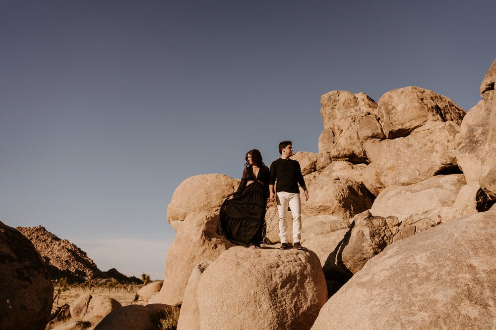 Joshua Tree Engagement Session | Joshua Tree National Park Couples Photos | Joshua Tree  Photographer | Romantic Couples Photos | Golden Hour Desert Photos | Hidden Valley Picnic Area