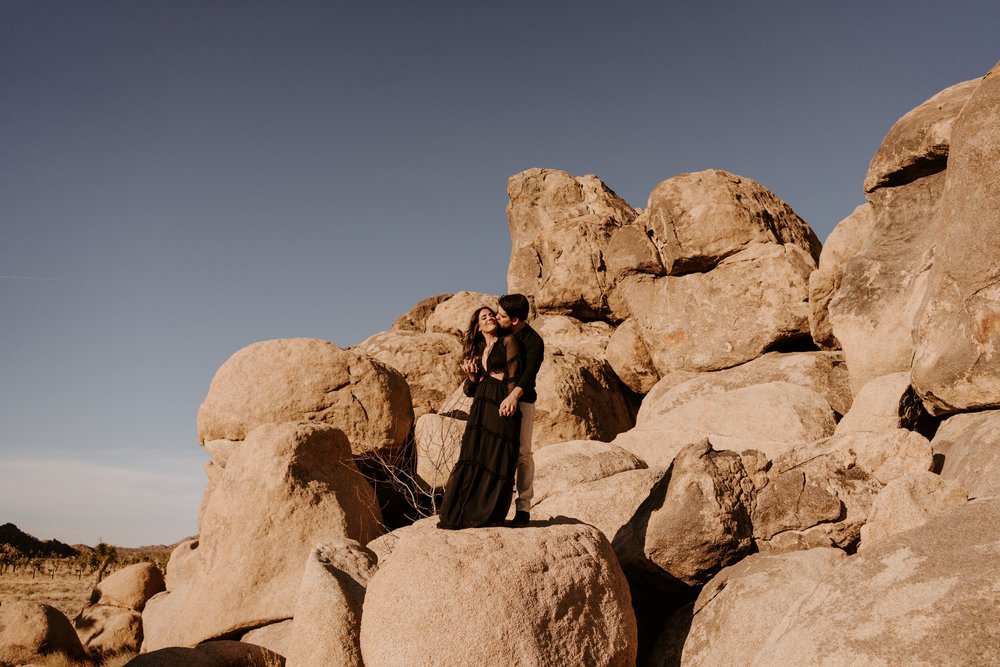 Joshua Tree Engagement Session | Joshua Tree National Park Couples Photos | Joshua Tree  Photographer | Romantic Couples Photos | Golden Hour Desert Photos | Hidden Valley Picnic Area