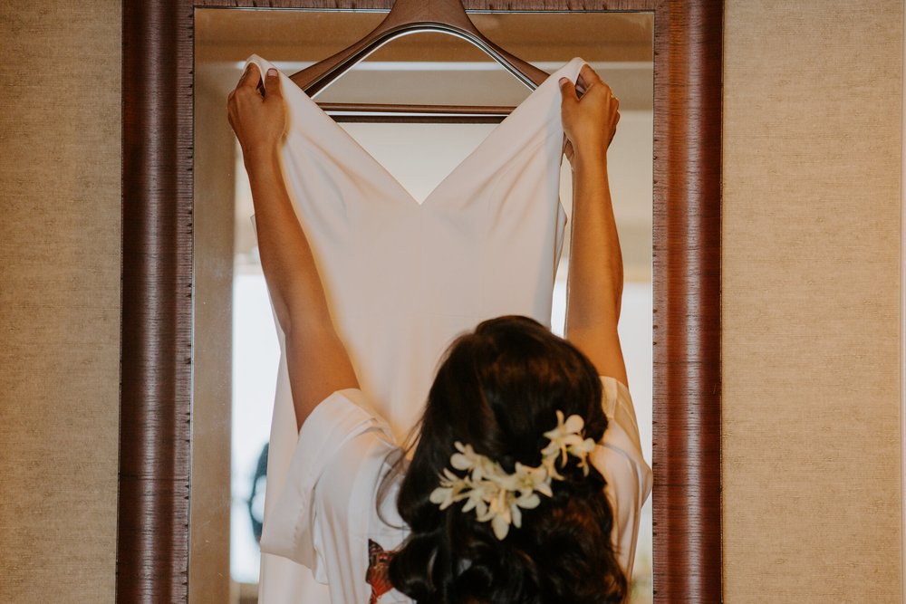 Four Seasons Ko Olina Hotel Wedding | Bride Getting Ready | Oahu Wedding Photographer | Oahu Elopement Photographer