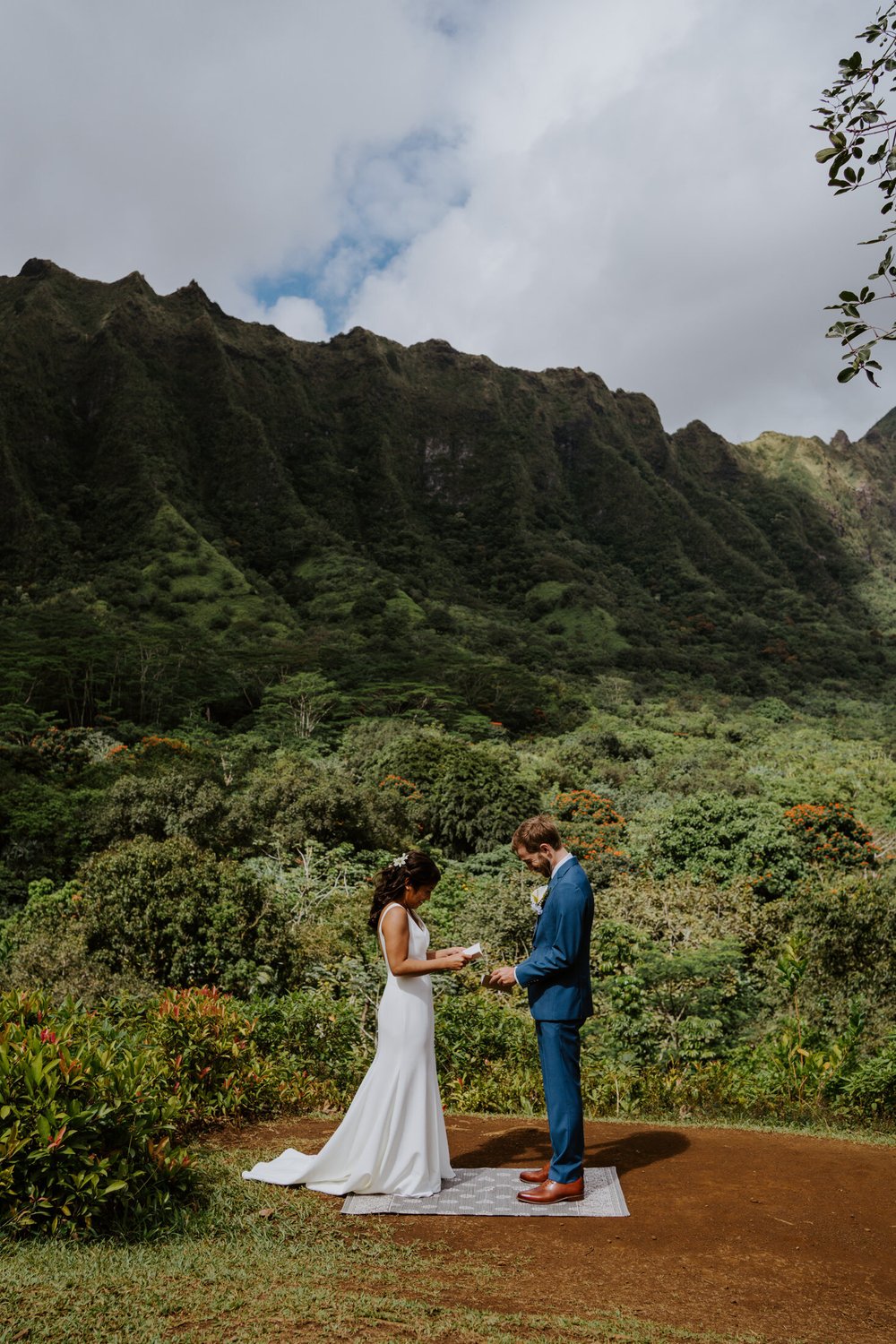 Ho'omaluhia botanical garden elopement | Oahu Elopement Photographer | Hawaii Elopement Photographer | Oahu Wedding Photographer