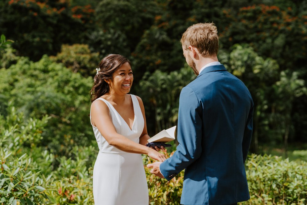 Ho'omaluhia botanical garden elopement | Oahu Elopement Photographer | Hawaii Elopement Photographer | Oahu Wedding Photographer