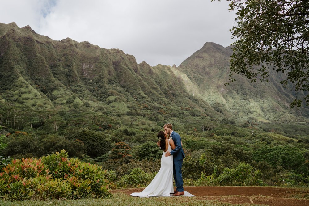 Ho'omaluhia botanical garden elopement | Oahu Elopement Photographer | Hawaii Elopement Photographer | Oahu Wedding Photographer