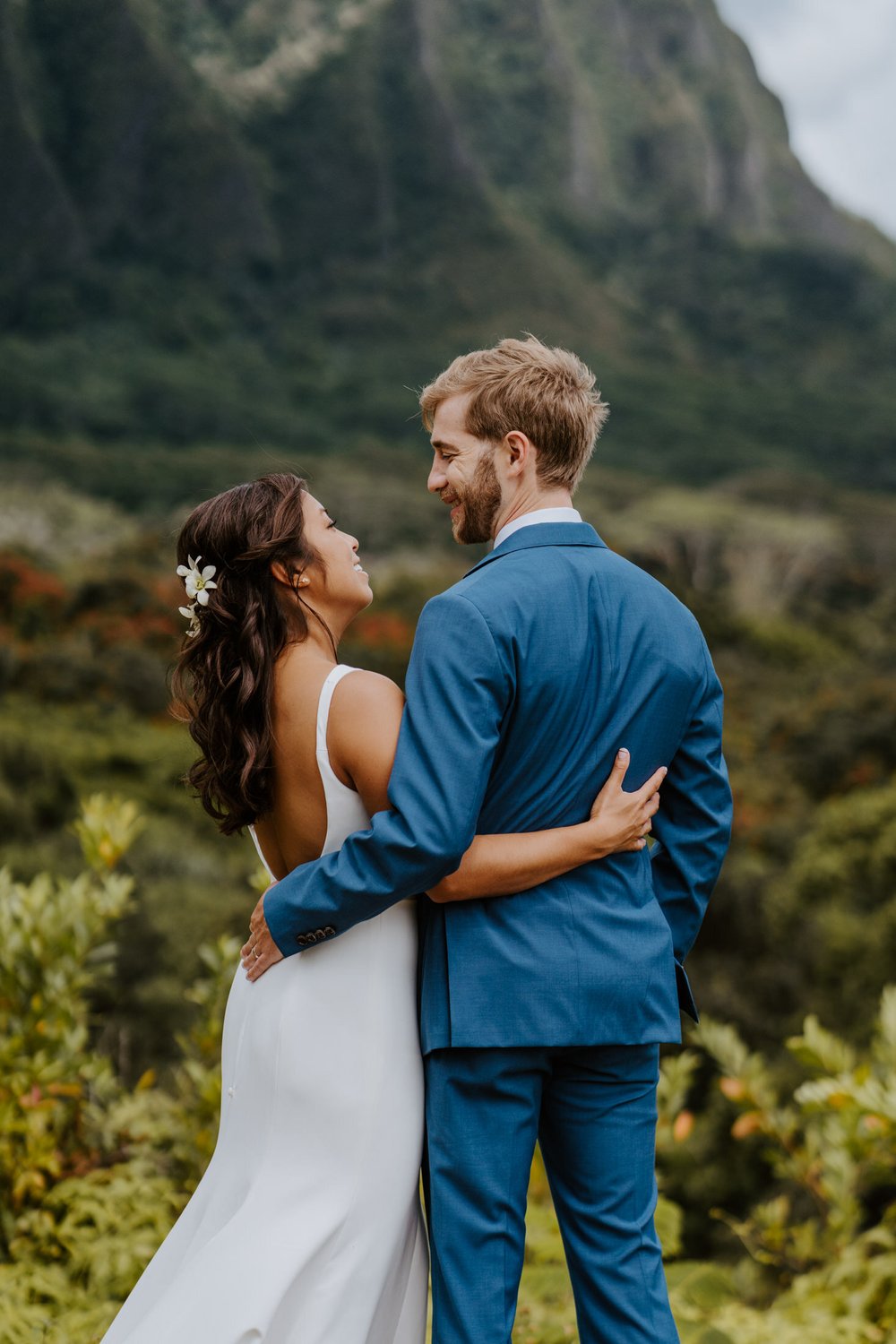 Ho'omaluhia botanical garden elopement | Oahu Elopement Photographer | Hawaii Elopement Photographer | Oahu Wedding Photographer