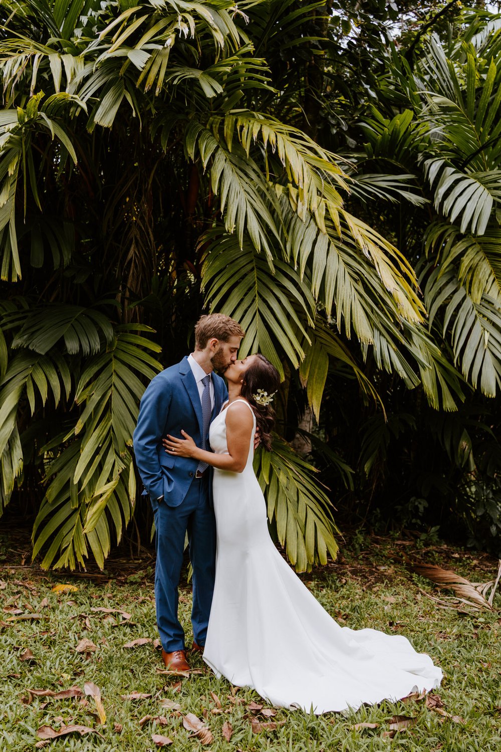 Ho'omaluhia botanical garden elopement | Oahu Elopement Photographer | Hawaii Elopement Photographer | Oahu Wedding Photographer