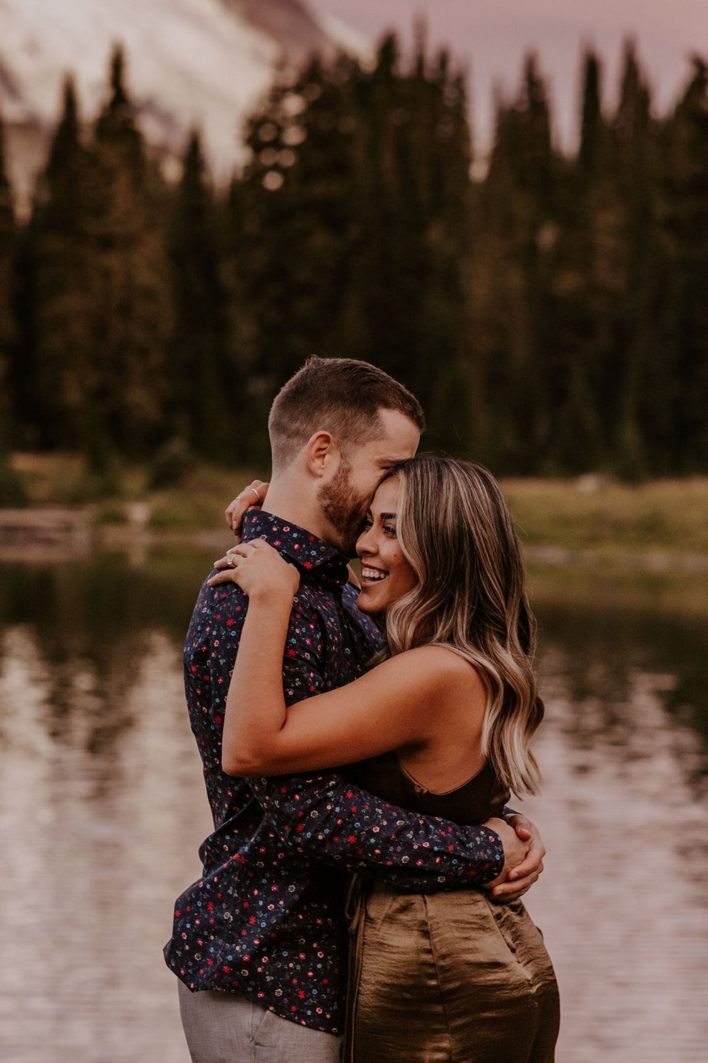 Tipsoo Lake Engagement Session | Mt. Rainer Engagement Session | Romantic Sunrise Couples Photos | Washington Engagement Session Locations | Tida Svy Photography