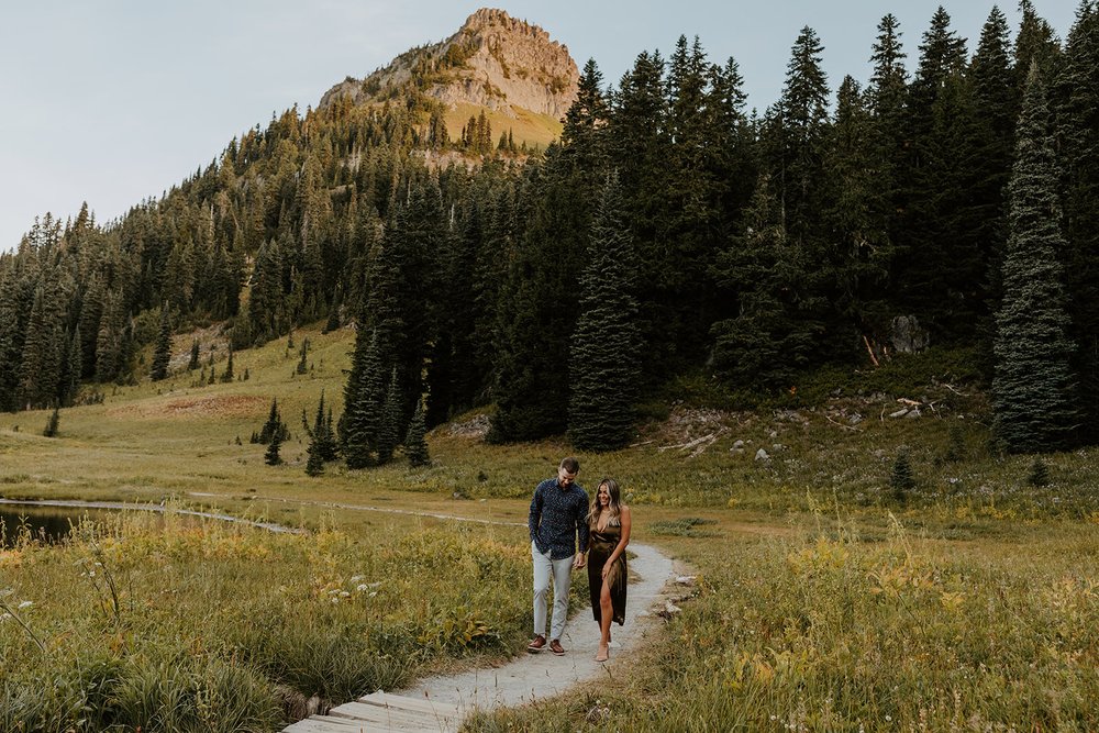 Tipsoo Lake Engagement Session | Mt. Rainer Engagement Session | Romantic Sunrise Couples Photos | Washington Engagement Session Locations | Tida Svy Photography