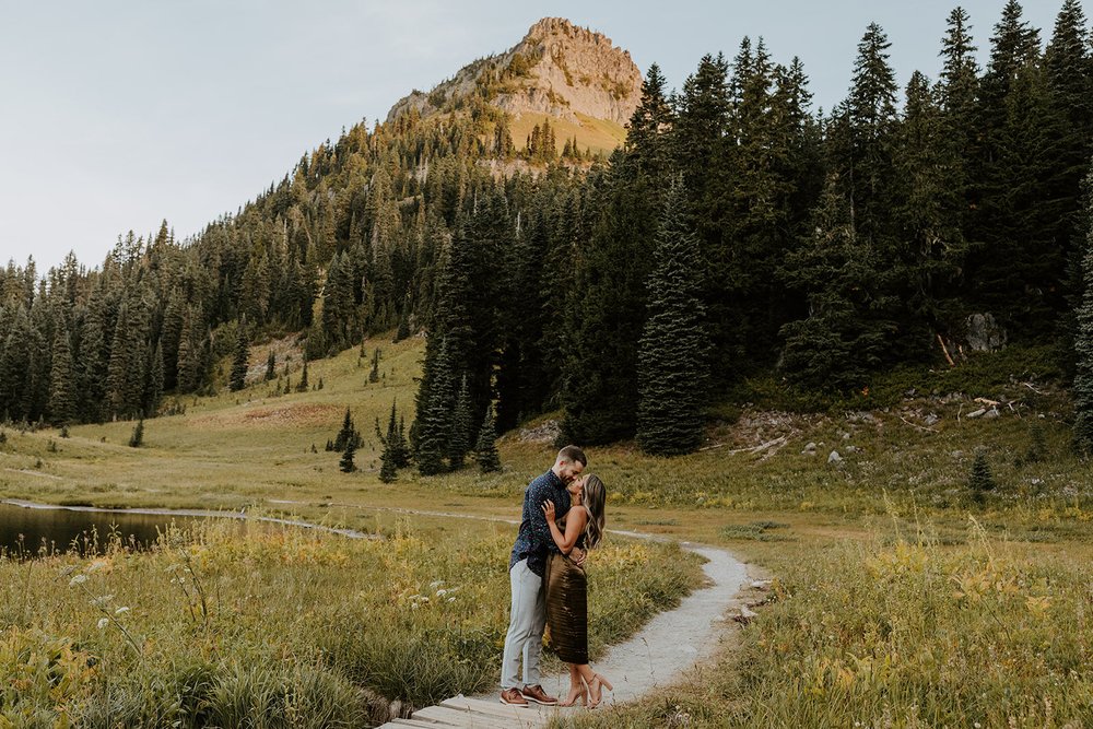 Tipsoo Lake Engagement Session | Mt. Rainer Engagement Session | Romantic Sunrise Couples Photos | Washington Engagement Session Locations | Tida Svy Photography