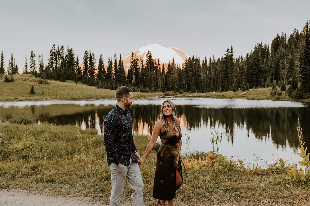 Tipsoo Lake Engagement Session | Mt. Rainer Engagement Session | Romantic Sunrise Couples Photos | Washington Engagement Session Locations | Tida Svy Photography