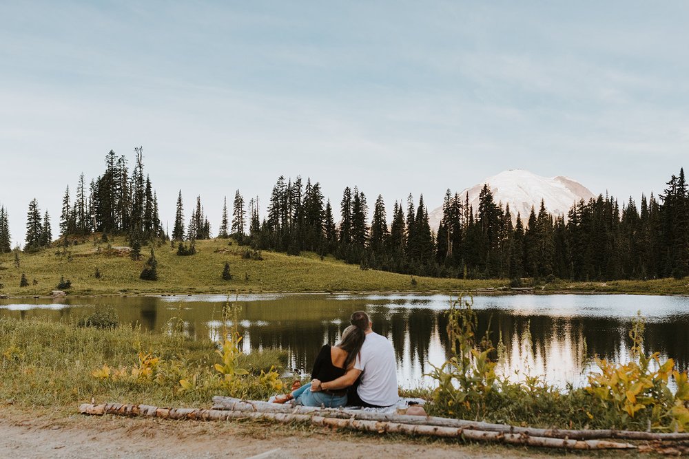 Tipsoo Lake Engagement Session | Mt. Rainer Engagement Session | Romantic Sunrise Couples Photos | Washington Engagement Session Locations | Tida Svy Photography