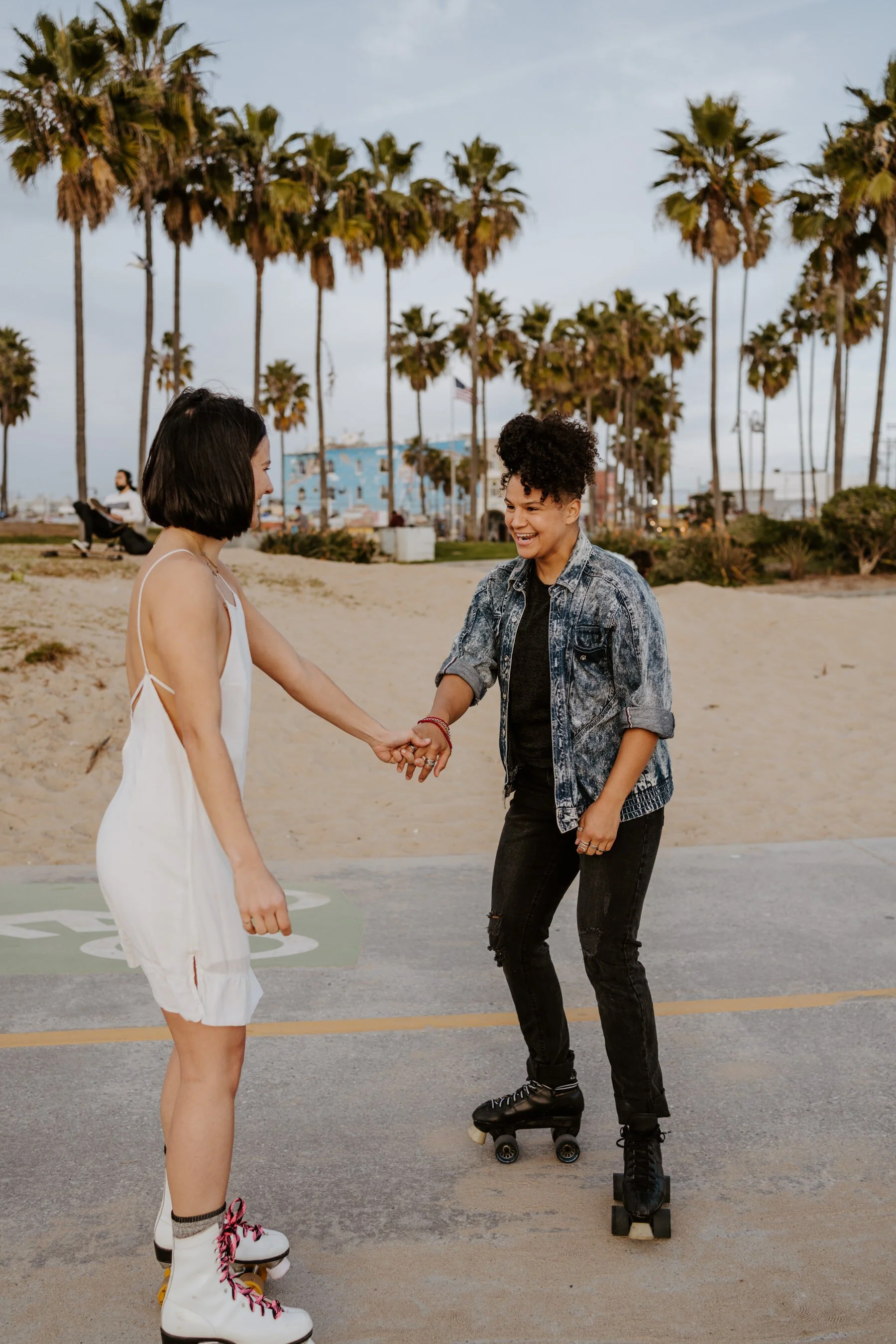 venice-beach-engagement-session-lesbian-couple-tida-svy-27.jpg