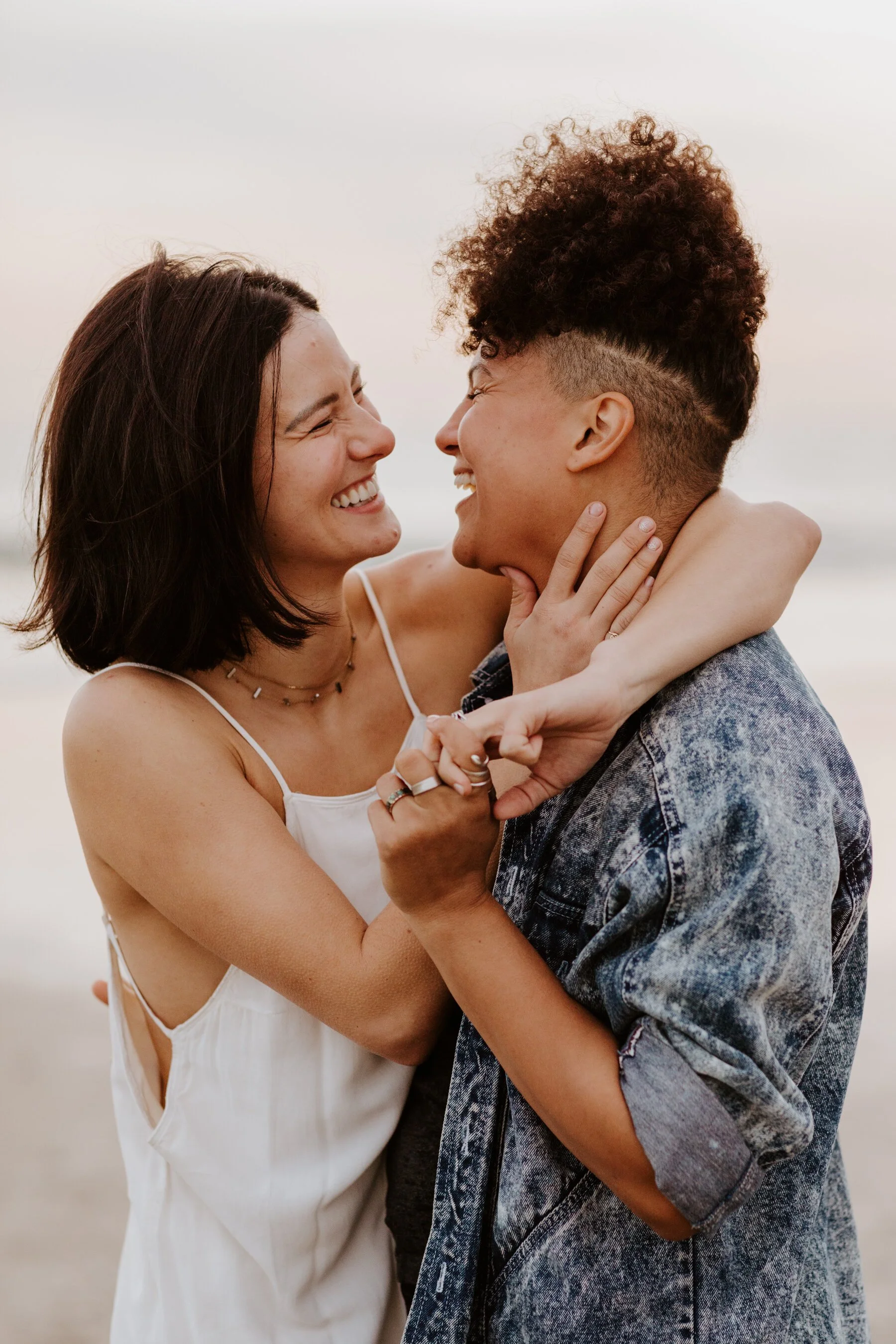 venice-beach-engagement-session-lesbian-couple-tida-svy-57.jpg