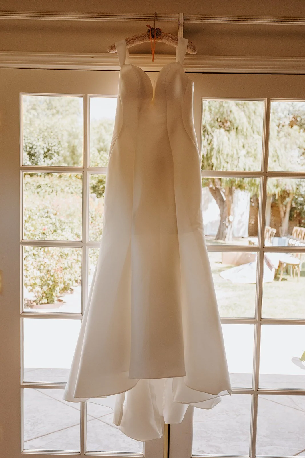 Southern California Intimate Backyard Wedding Photography captured by Tida Svy