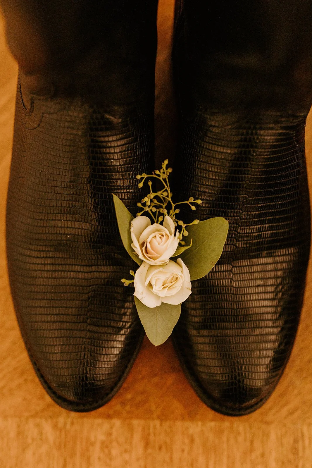 Southern California Intimate Backyard Wedding Photography captured by Tida Svy
