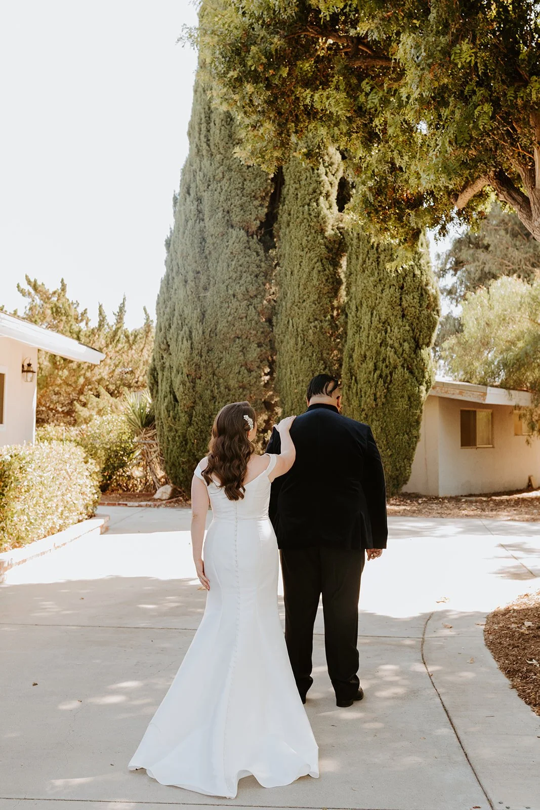 Southern California Intimate Backyard Wedding Photography captured by Tida Svy