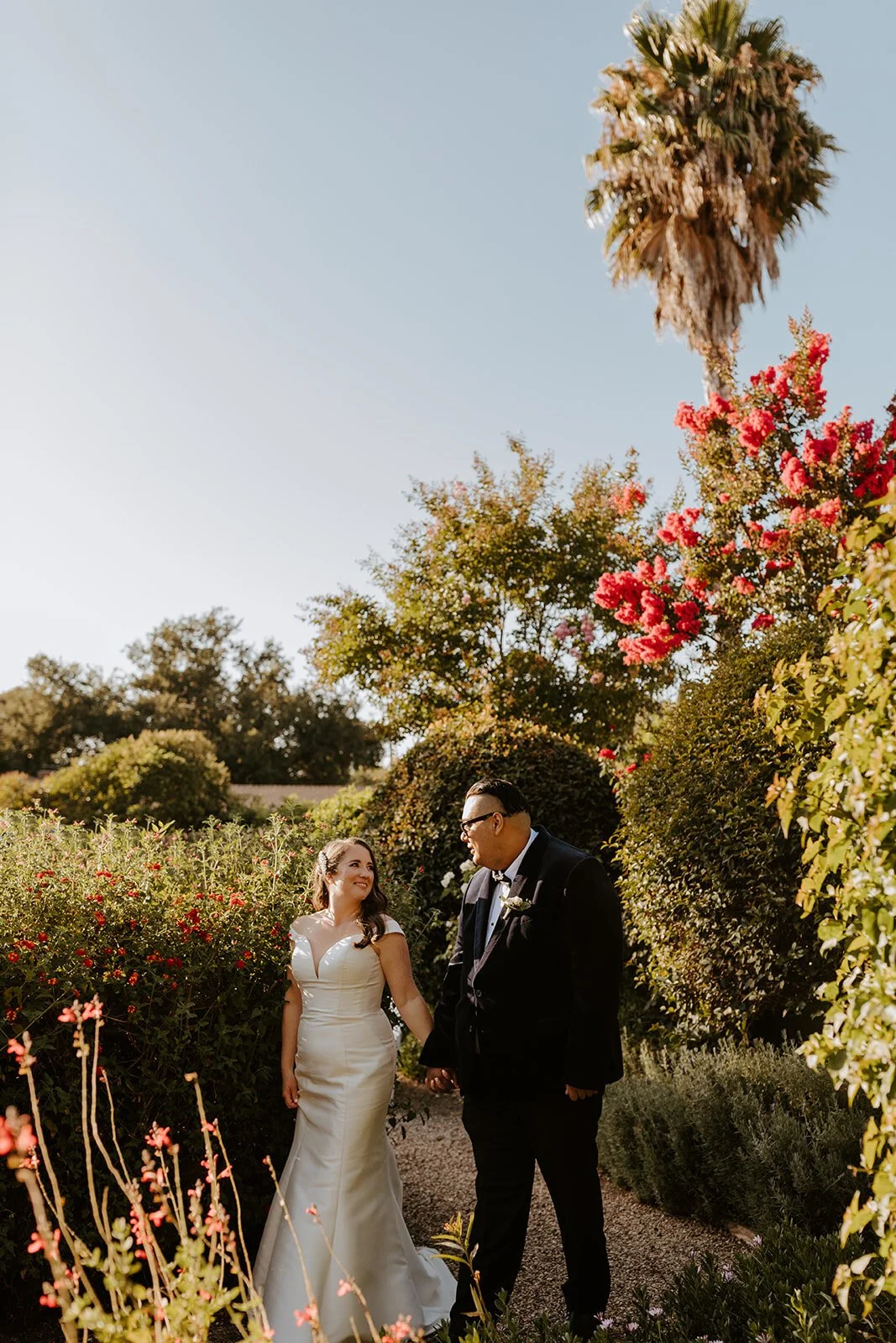 Southern California Intimate Backyard Wedding Photography captured by Tida Svy