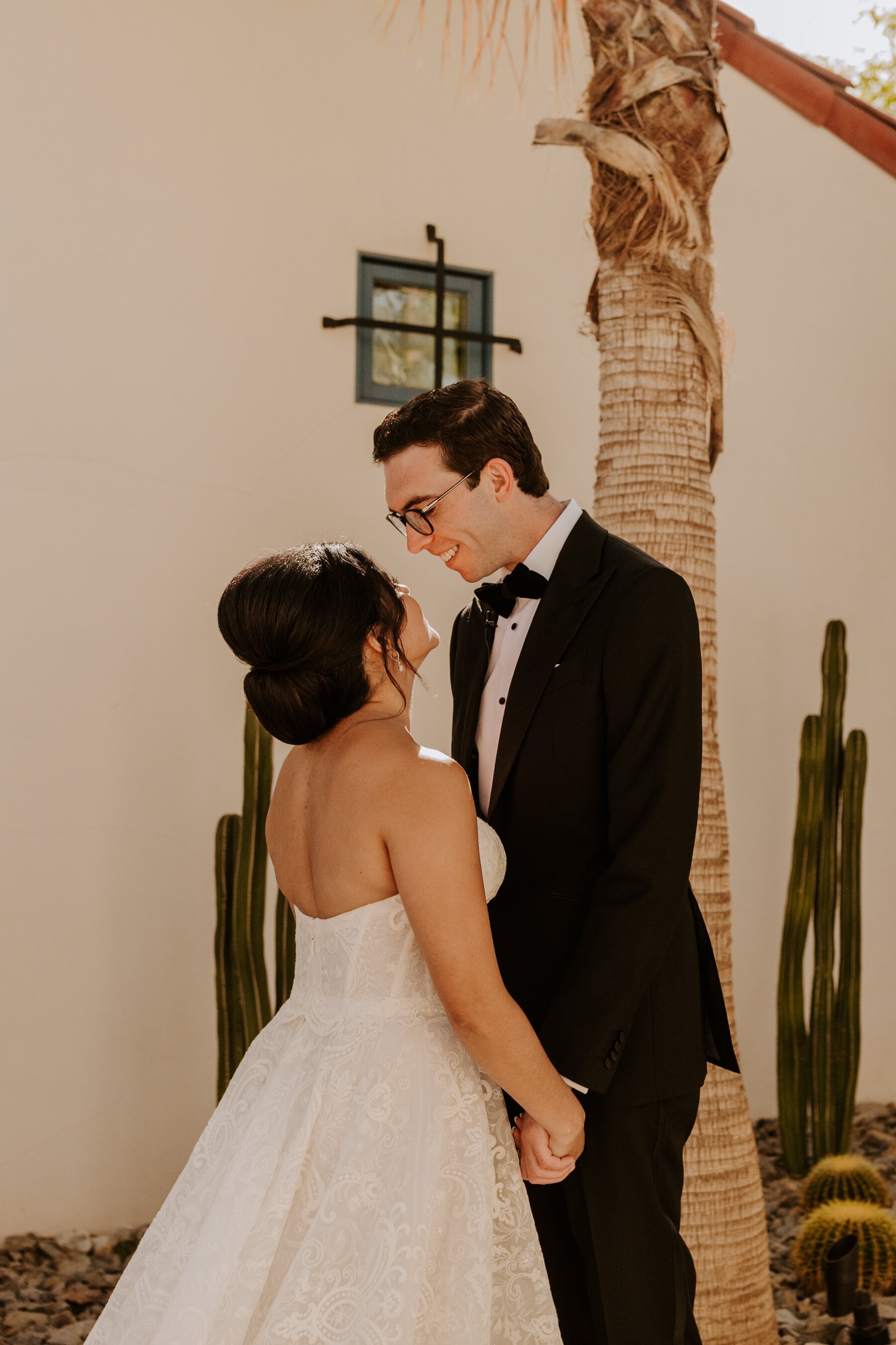 Bride and Groom First Look at La Serena Villas Palm Springs, Palm Springs Wedding Photographer, Photo by Tida Svy