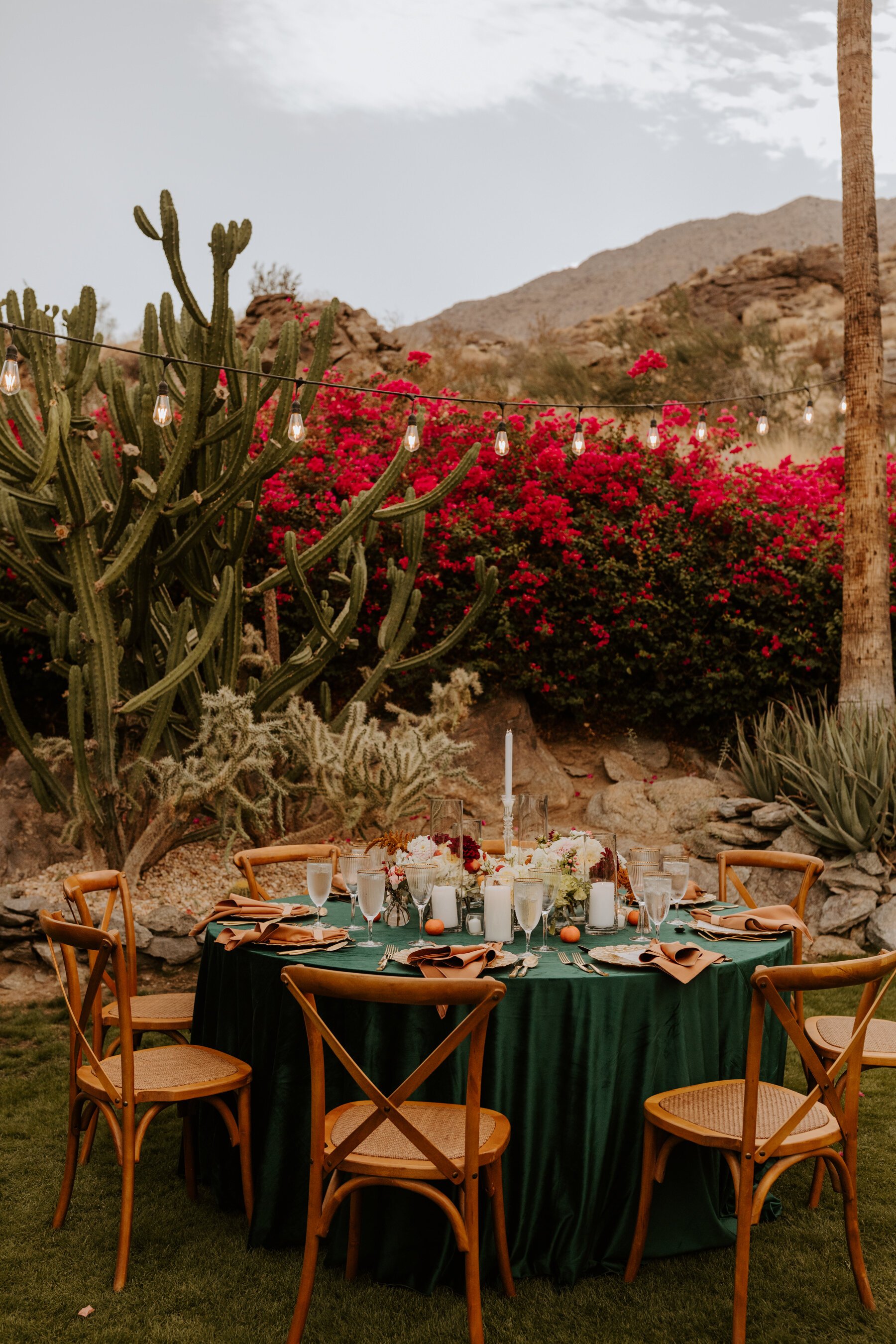 Jewel Toned Wedding Tablescape, Velvet Teal tablecloth with burgundy, white, orange, citrus, centerpiece, Palm Springs Wedding Inspo, Spencer’s Restaurant Palm Springs Wedding, Tida Svy Photo