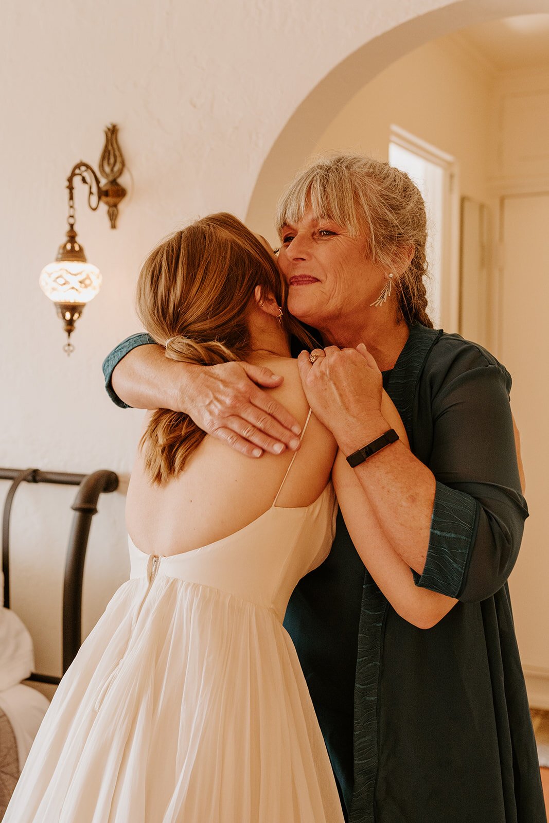 Mom and bride hug, Los Angeles airbnb wedding, zoom wedding, virtual wedding, covid wedding, Los Angeles elopement, Los Angeles Wedding Photographer, Photo by Tida Svy | www.tidasvy.com