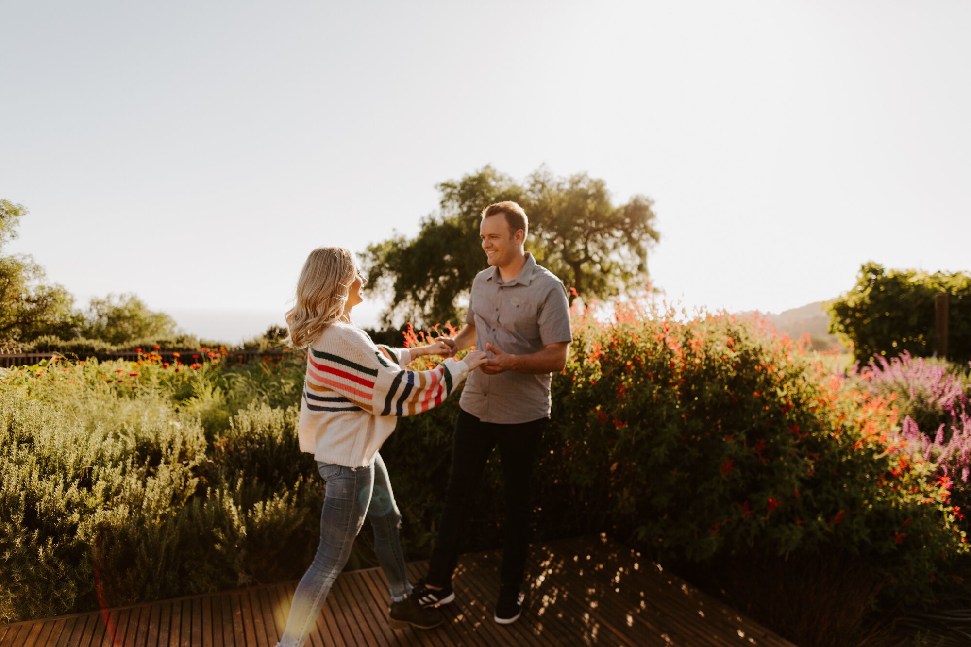 Rancho Palos Verdes Engagement Session at Catalina View Gardens, California Wedding Photographer, Los Angeles Wedding Photographer, Winery Wedding Venue, Sunset Couples Photos, Photo by Tida Svy