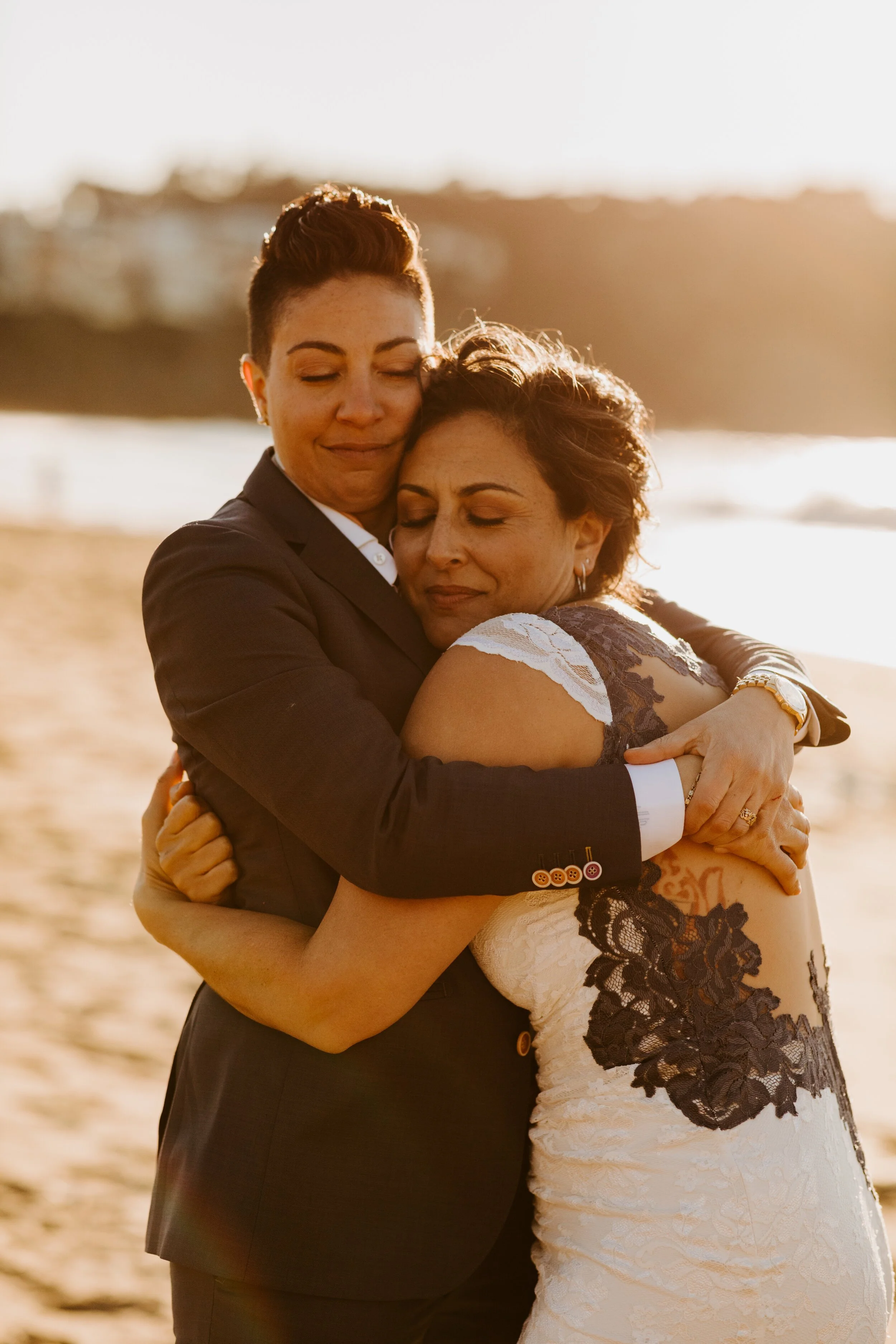 San Francisco Baker Beach Golden Gate Bridge Same Sex Lesbian Elopement | California Elopement Photographer | Tida Svy | www.tidasvy.com