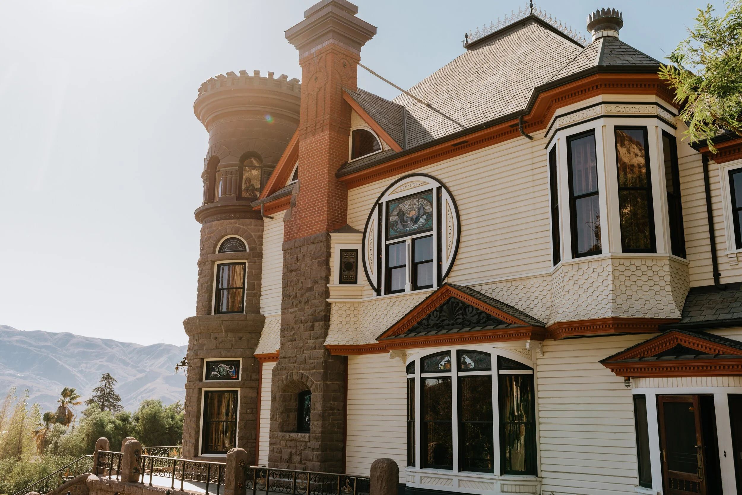 Newhall Mansion Wedding | Piru, CA | Southern California Wedding Photographer | Photo by Tida Svy | www.tidasvy.com