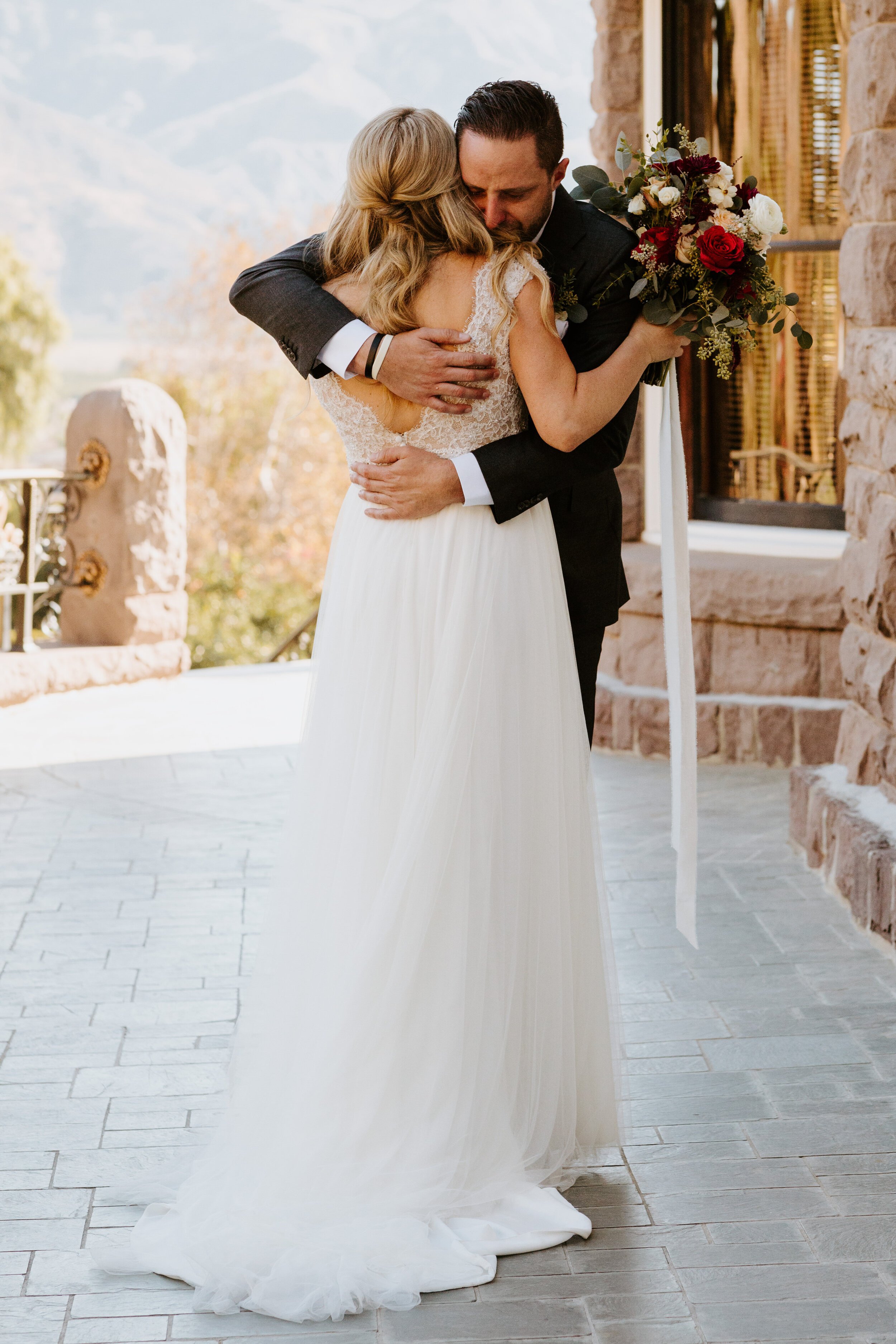 Newhall Mansion Wedding | Piru, CA | Southern California Wedding Photographer | Photo by Tida Svy | www.tidasvy.com