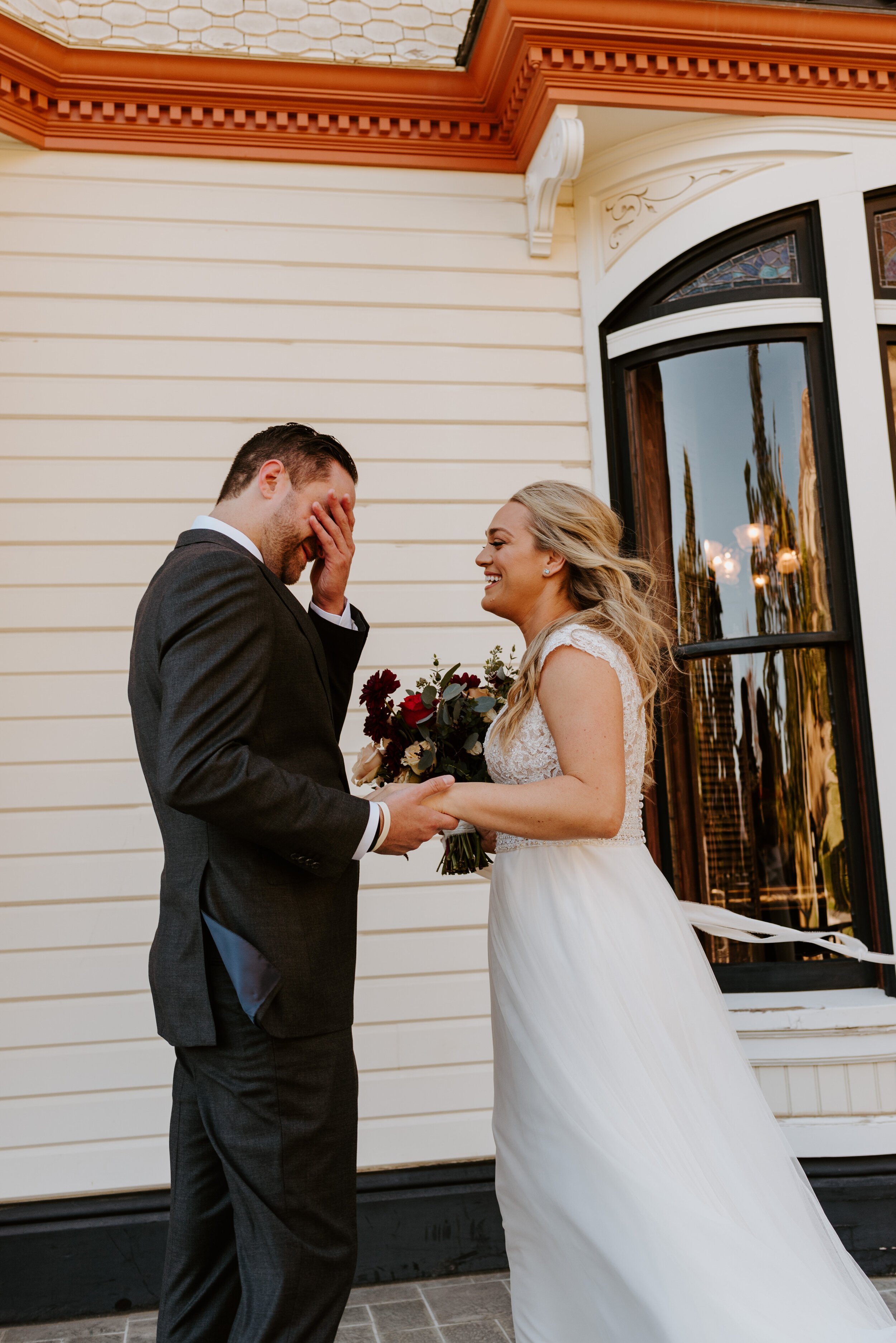 Newhall Mansion Wedding | Piru, CA | Southern California Wedding Photographer | Photo by Tida Svy | www.tidasvy.com