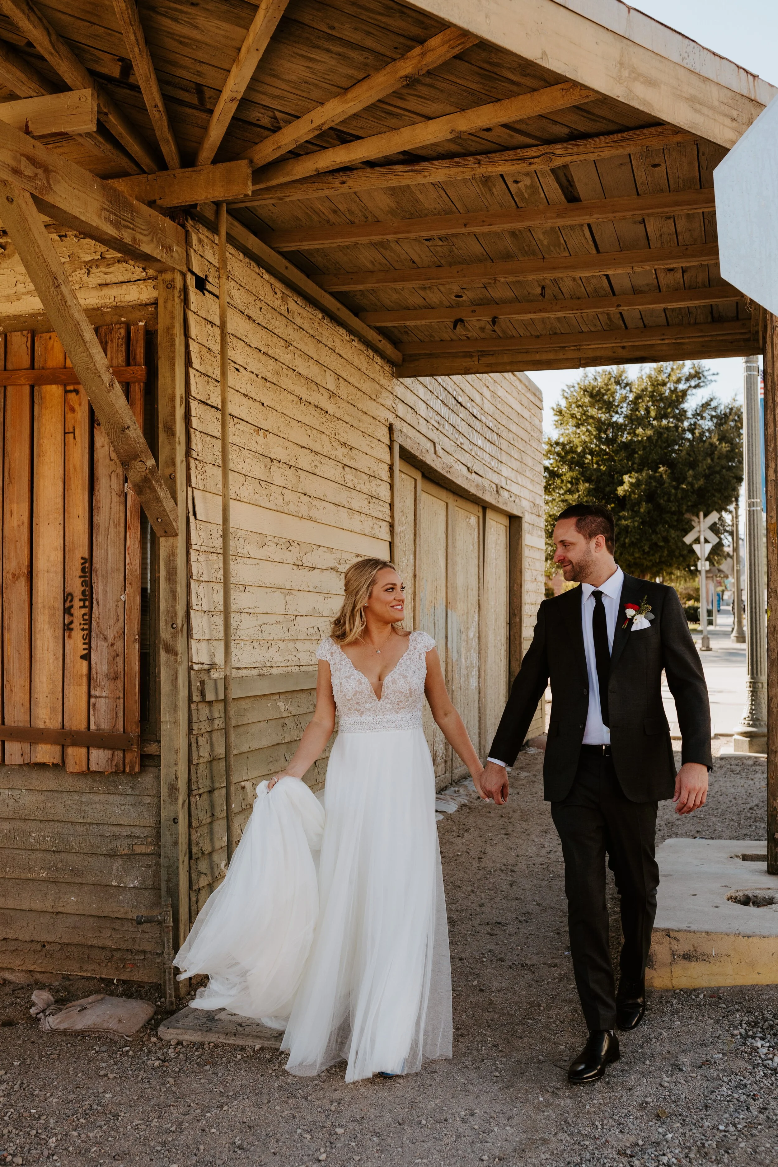 Newhall Mansion Wedding | Piru, CA | Southern California Wedding Photographer | Photo by Tida Svy | www.tidasvy.com