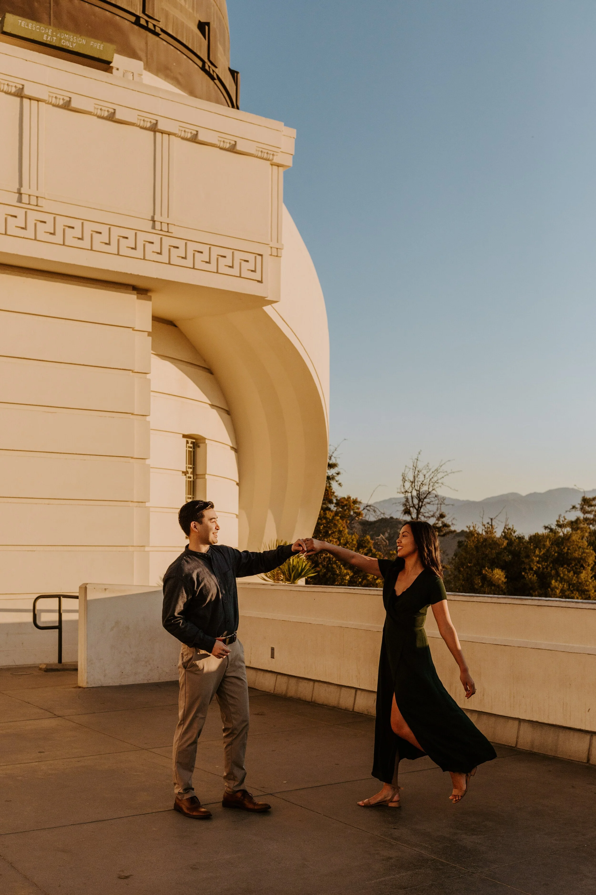 Griffith Observatory Sunrise Engagement Session | Los Angeles Wedding Photographer | Tida Svy | www.tidasvy.com