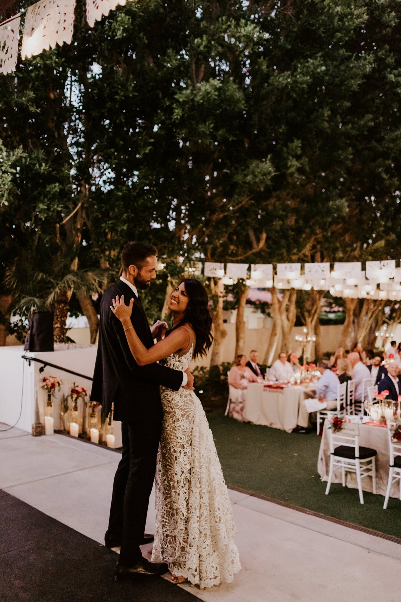 Palm Springs Wedding at Avalon Hotel and Bugalows | Palm Springs Wedding Photographer | Desert Fiesta Themed Wedding Inspiration | Tida Svy Photography | www.tidasvy.com