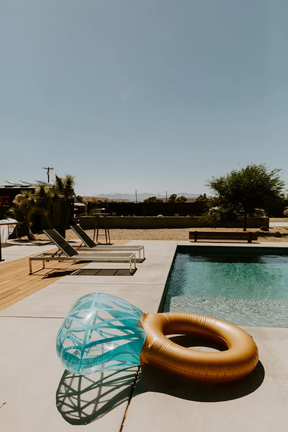 Joshua Tree Airbnb Wedding Pool Ring Floatie | JT Serenity Escape | Tida Svy | www.tidasvy.com