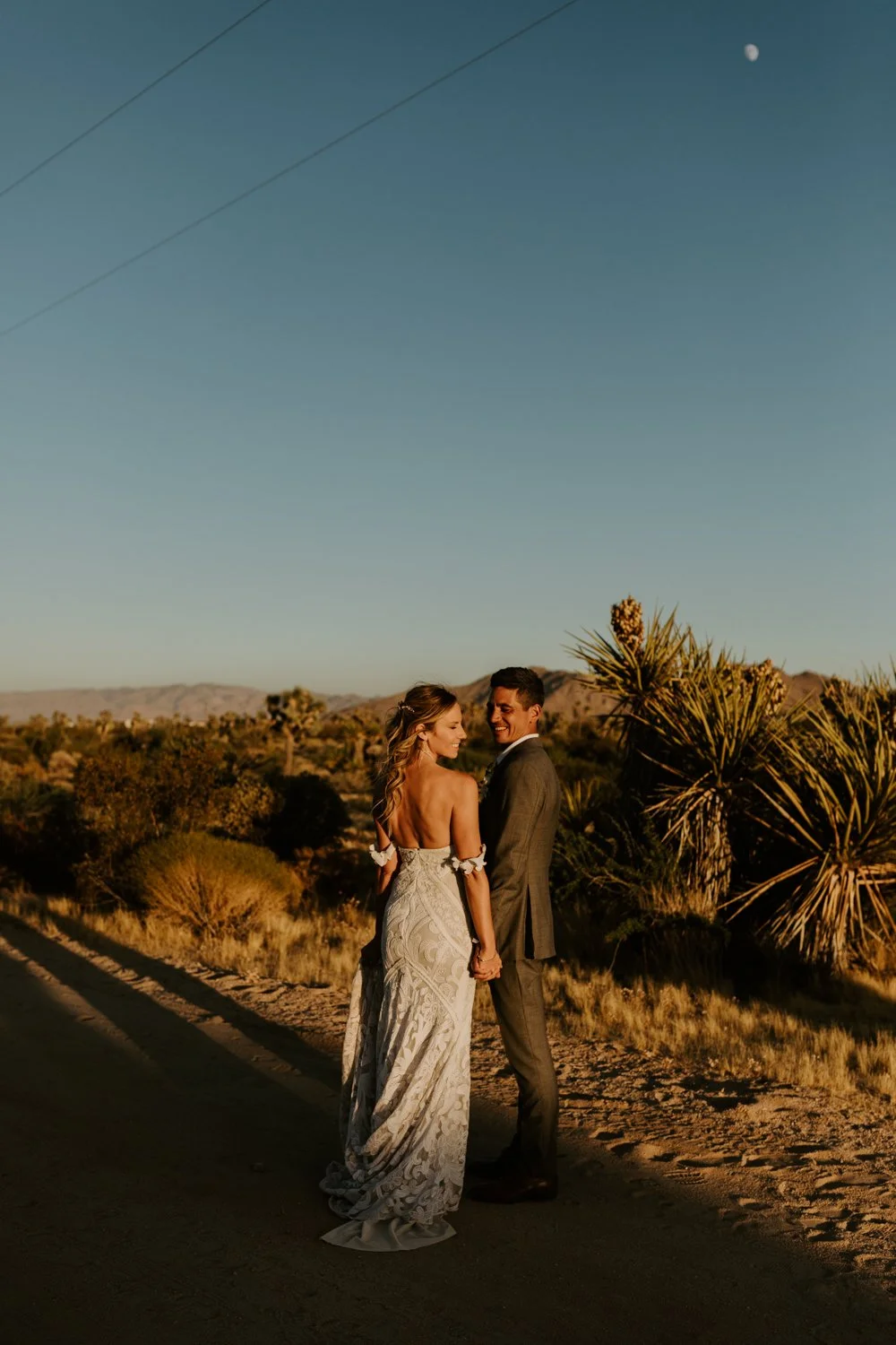 Joshua Tree Wedding Photographer | JT Serenity Escape Airbnb Wedding | Tida Svy | www.tidasvy.com