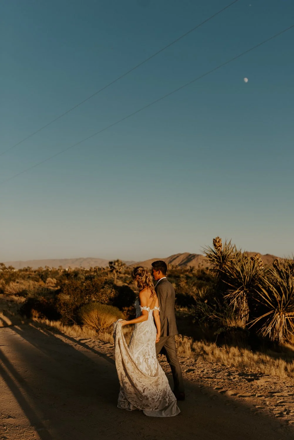 Joshua Tree Wedding Photographer | JT Serenity Escape Airbnb Wedding | Tida Svy | www.tidasvy.com