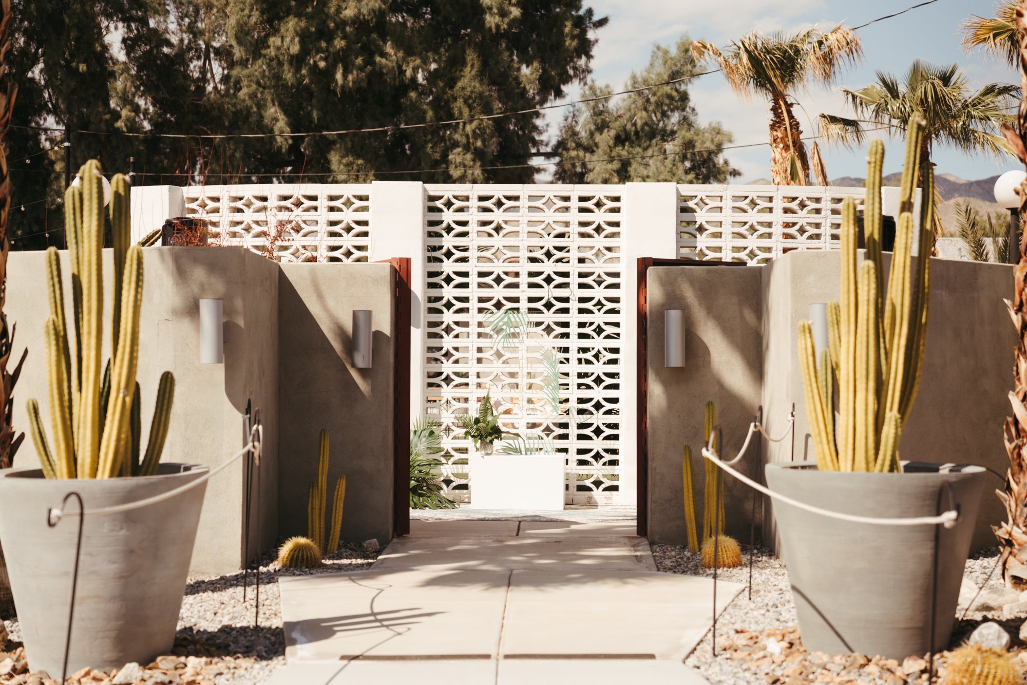 The Lautner Compound Palm Springs Wedding | Entry signage | Tida Svy Photography | www.tidasvy.com