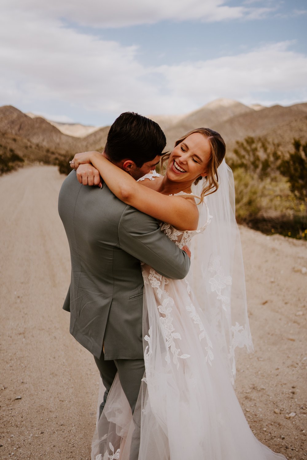 The Lautner Compound Palm Springs Wedding | Tida Svy Photography | www.tidasvy.com