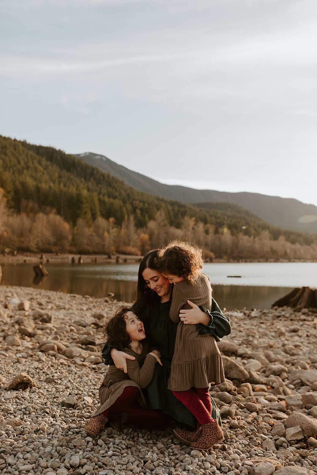 rattlesnake lake family photos by tida svy photography-47.jpg