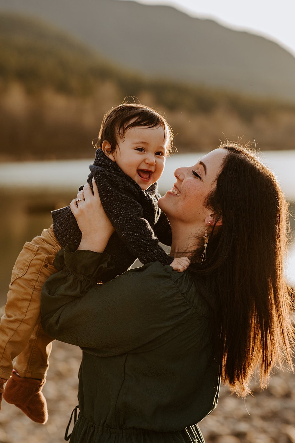 rattlesnake lake family photos by tida svy photography-103.jpg