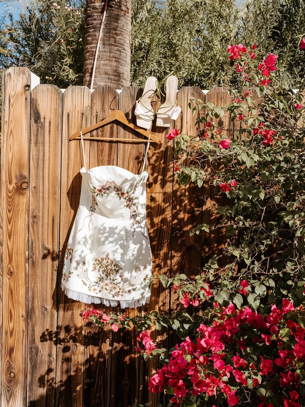 A moment for the details ✨

Planner @weddingswithpamolson 
Venue @korakia
Photo @tidasvy 
Florals @the.occupied.vase 
Hair @ahappyjustin 
Makeup @nancyaartistry 
Dress @cliopeppiatt